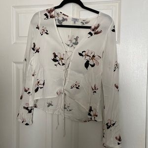 Tobi White Floral Long sleeve Size S/P